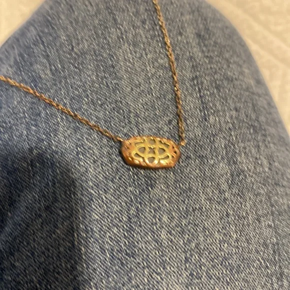 KENDRA SCOTT DRUSY PENDANT NECKLACE IN IRIDESCENT - Picture 7 of 10